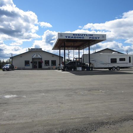 Nisutlin Trading Post Motel Teslin Luaran gambar